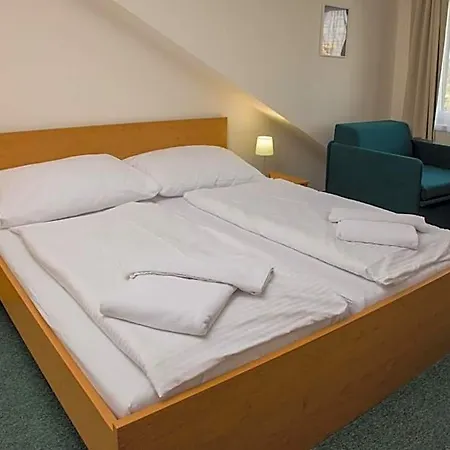 Kanarek Hotel 3*