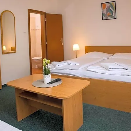 Kanarek 3* Praag