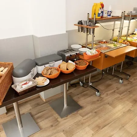 卡纳里克酒店 3* 布拉格