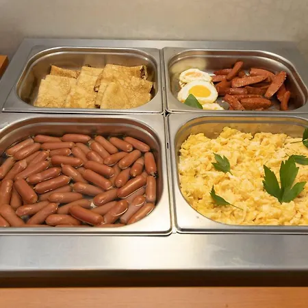 卡纳里克酒店 3*