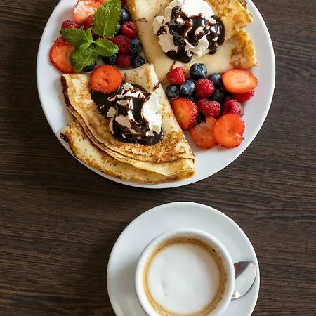 卡纳里克酒店 3*